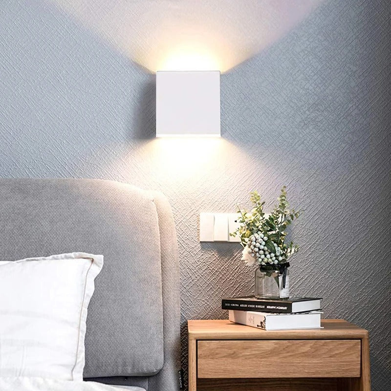 Sleek Up & Down LED Wall Light - 6W/12W Aluminum Fixture for Indoor Decor