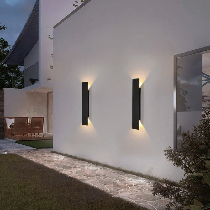 StreamLine – Weatherproof LED Wall Lamp for Outdoor Spaces