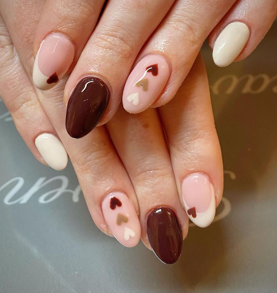 simple nails designs almond shape